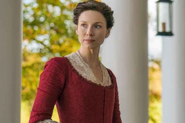 Outlander: A Novel Claire TV Series Actress